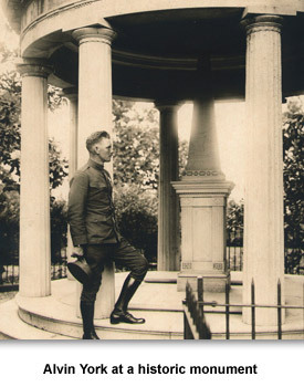 Alvin C York 07 At Monument